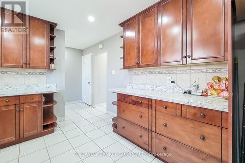 74 Bow Valley Drive, Hamilton, ON - Indoor Photo Showing Kitchen