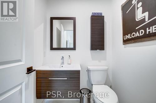 207 - 10 Beckwith Lane, Blue Mountains, ON - Indoor Photo Showing Bathroom