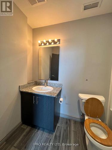 G107 - 275 Larch Street, Waterloo, ON - Indoor Photo Showing Bathroom
