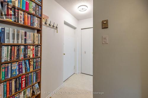 102 - 53 Conroy Crescent, Guelph, ON - Indoor Photo Showing Other Room