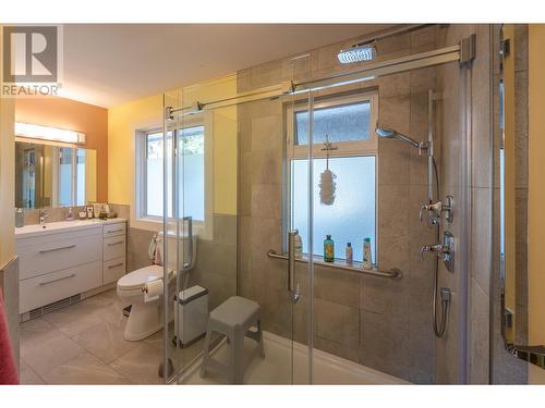 13815 Gillespie Place, Summerland, BC - Indoor Photo Showing Bathroom