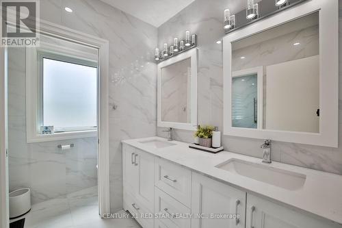 170 Wincott Drive W, Toronto, ON - Indoor Photo Showing Bathroom