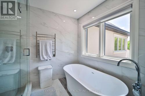170 Wincott Drive W, Toronto, ON - Indoor Photo Showing Bathroom