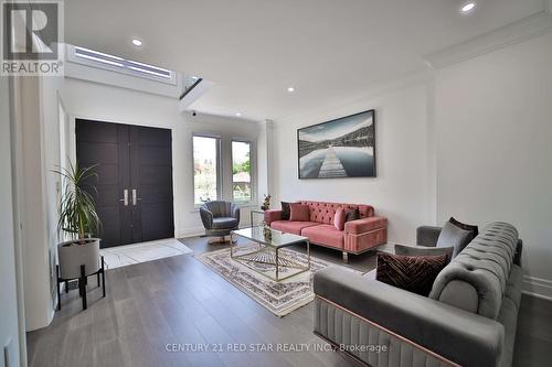 170 Wincott Drive W, Toronto, ON - Indoor Photo Showing Living Room