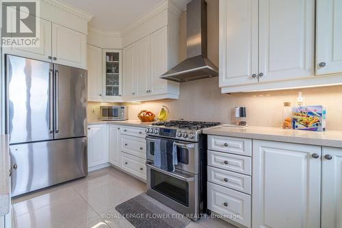 24 Upper Ridge Crescent, Brampton, ON - Indoor Photo Showing Kitchen With Stainless Steel Kitchen With Upgraded Kitchen