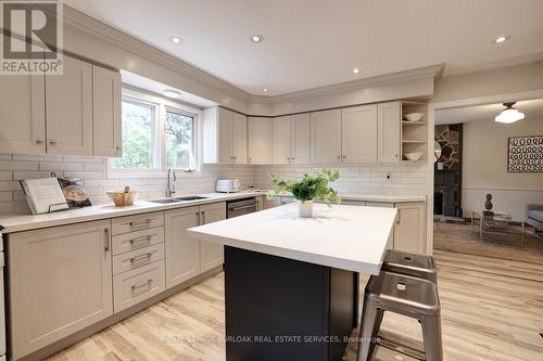 448 White Drive, Milton (Timberlea), ON - Indoor Photo Showing Kitchen