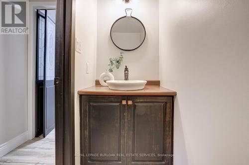 448 White Drive, Milton (Timberlea), ON - Indoor Photo Showing Bathroom