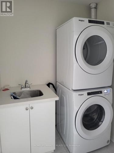 3 Lambert Lane N, Caledon, ON - Indoor Photo Showing Laundry Room