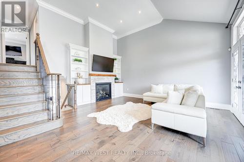 4177 Thomas Alton Boulevard, Burlington, ON - Indoor Photo Showing Living Room With Fireplace