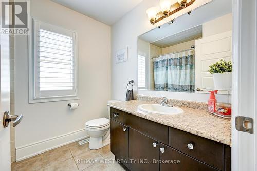 4177 Thomas Alton Boulevard, Burlington, ON - Indoor Photo Showing Bathroom