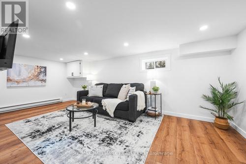 12 Shelley Drive, Kawartha Lakes, ON - Indoor Photo Showing Living Room