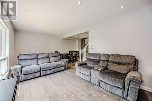 3 - 618 Barton Street, Hamilton, ON - Indoor Photo Showing Living Room