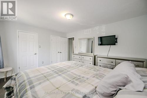 3 - 618 Barton Street, Hamilton, ON - Indoor Photo Showing Bedroom