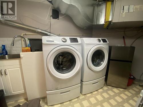 711 Bay St # 201, Sault Ste. Marie, ON - Indoor Photo Showing Laundry Room