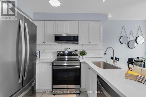 39 - 271 Richvale Drive S, Brampton, ON - Indoor Photo Showing Kitchen With Stainless Steel Kitchen With Upgraded Kitchen
