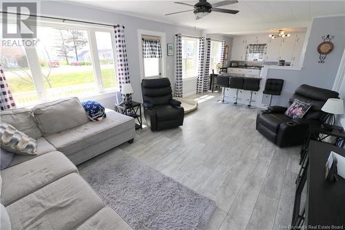 1154 Route 776, Grand Manan, NB - Indoor Photo Showing Living Room