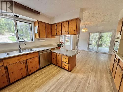 3765 S 97 Highway, Quesnel, BC - Indoor Photo Showing Kitchen With Double Sink