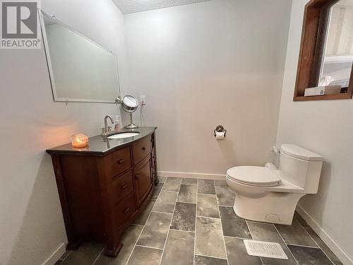 3765 S 97 Highway, Quesnel, BC - Indoor Photo Showing Bathroom