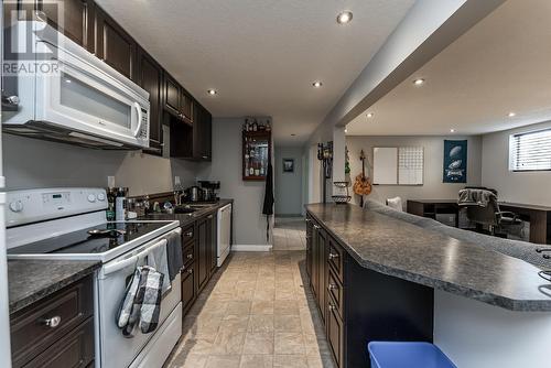 1645 Harper Drive, Prince George, BC - Indoor Photo Showing Kitchen