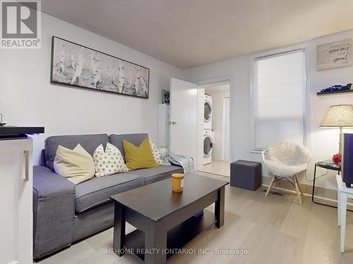 259 Claremont Street, Toronto, ON - Indoor Photo Showing Living Room