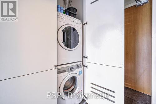 919 - 629 King Street W, Toronto, ON - Indoor Photo Showing Laundry Room