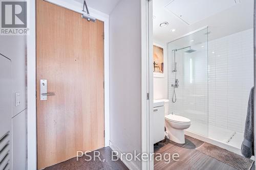 919 - 629 King Street W, Toronto, ON - Indoor Photo Showing Bathroom