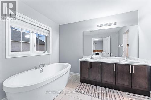 63 Tait Crescent, Clarington, ON - Indoor Photo Showing Bathroom