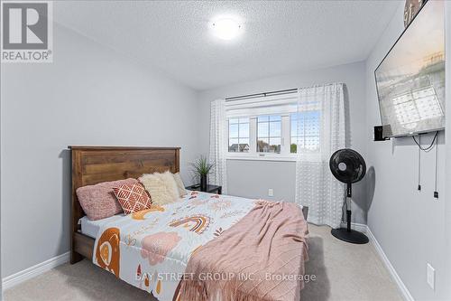 63 Tait Crescent, Clarington, ON - Indoor Photo Showing Bedroom
