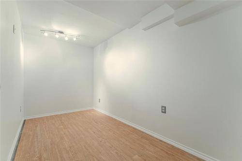 448 White Drive, Milton, ON - Indoor Photo Showing Other Room