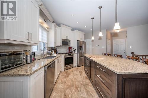 105 Emily Jade Crescent, Cornwall, ON - Indoor Photo Showing Kitchen With Double Sink With Upgraded Kitchen