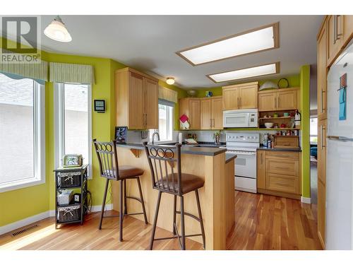 1145 Caledonia Way, West Kelowna, BC - Indoor Photo Showing Kitchen
