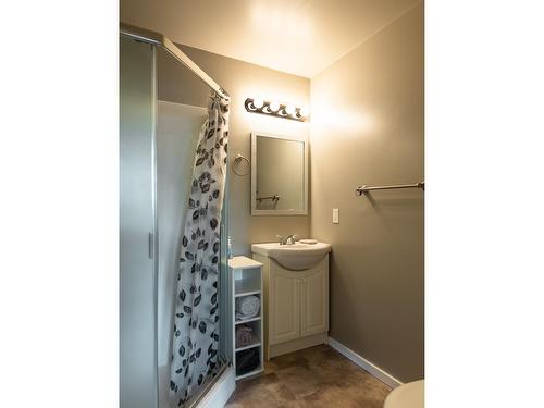 1109 Selby Street, Nelson, BC - Indoor Photo Showing Bathroom
