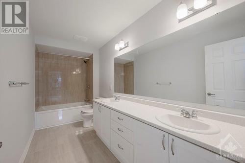 801 Regulus Ridge, Ottawa, ON - Indoor Photo Showing Bathroom