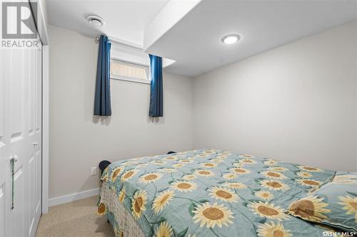 122 Chubb Cove, Saskatoon, SK - Indoor Photo Showing Bedroom