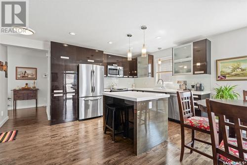 122 Chubb Cove, Saskatoon, SK - Indoor Photo Showing Kitchen With Upgraded Kitchen