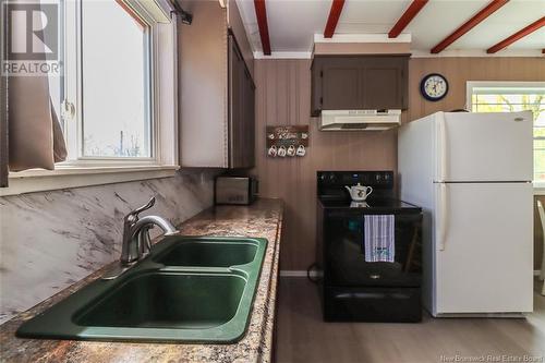 1466 Route 705, Wickham, NB - Indoor Photo Showing Kitchen With Double Sink