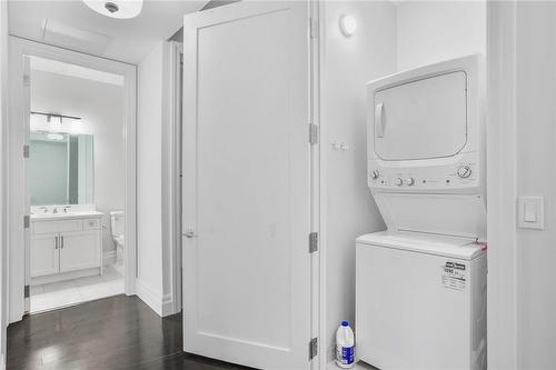 112 King Street E|Unit #1111, Hamilton, ON - Indoor Photo Showing Laundry Room