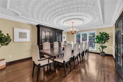 200 Green Mountain Road E, Stoney Creek, ON - Indoor Photo Showing Dining Room