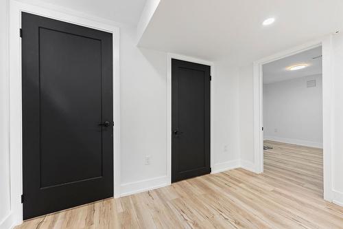 161 Glow Avenue, Hamilton, ON - Indoor Photo Showing Other Room