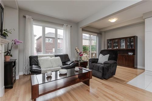 87 Humphrey Street, Waterdown, ON - Indoor Photo Showing Living Room