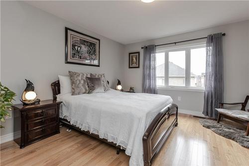 87 Humphrey Street, Waterdown, ON - Indoor Photo Showing Bedroom