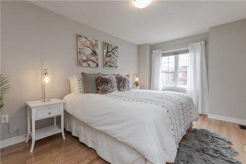 87 Humphrey Street, Waterdown, ON - Indoor Photo Showing Bedroom