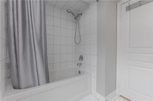 87 Humphrey Street, Waterdown, ON - Indoor Photo Showing Bathroom