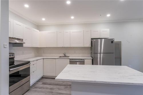 142 Caroline Street S|Unit #4, Hamilton, ON - Indoor Photo Showing Kitchen With Upgraded Kitchen