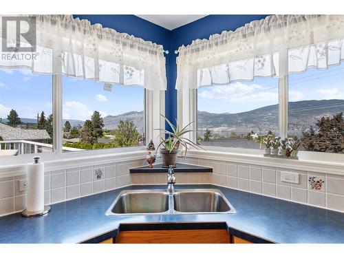 10812 Giants Head Road, Summerland, BC - Indoor Photo Showing Kitchen With Double Sink