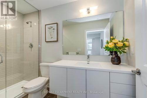 728 - 3200 William Coltson Avenue, Oakville, ON - Indoor Photo Showing Bathroom