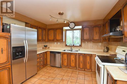 647 Limeridge Road E, Hamilton, ON - Indoor Photo Showing Kitchen With Double Sink