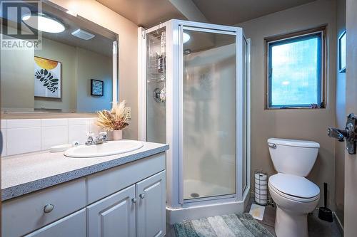 194 Trevor  Street, Nelson, BC - Indoor Photo Showing Bathroom