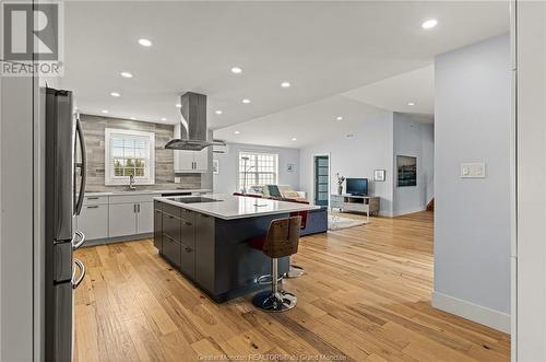 581 Chartersville Rd, Dieppe, NB - Indoor Photo Showing Kitchen With Upgraded Kitchen