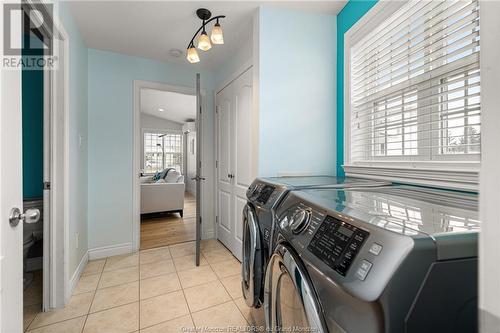 581 Chartersville Rd, Dieppe, NB - Indoor Photo Showing Laundry Room
